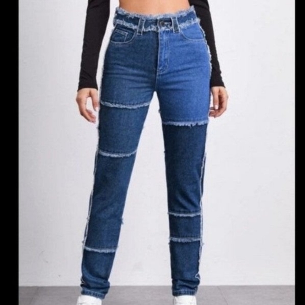 Cut and Sew Frayed Trim Jeans size small